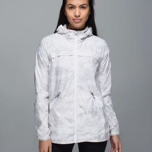 NWT Lululemon Miss Misty Jacket II Nimbus Silver White